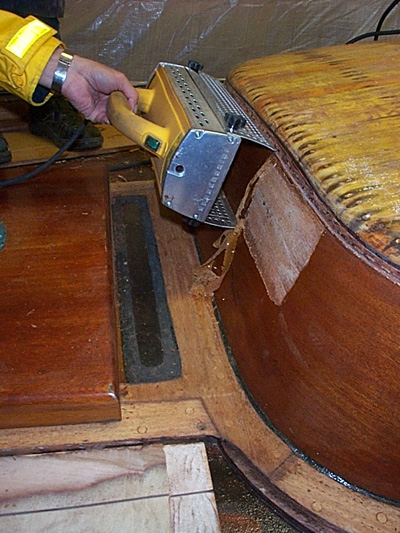 Removing spar varnish from a boat